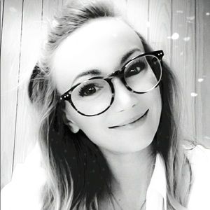 Meet your Posher, Elaine